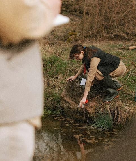 Field analyst analyzing soil and water quality